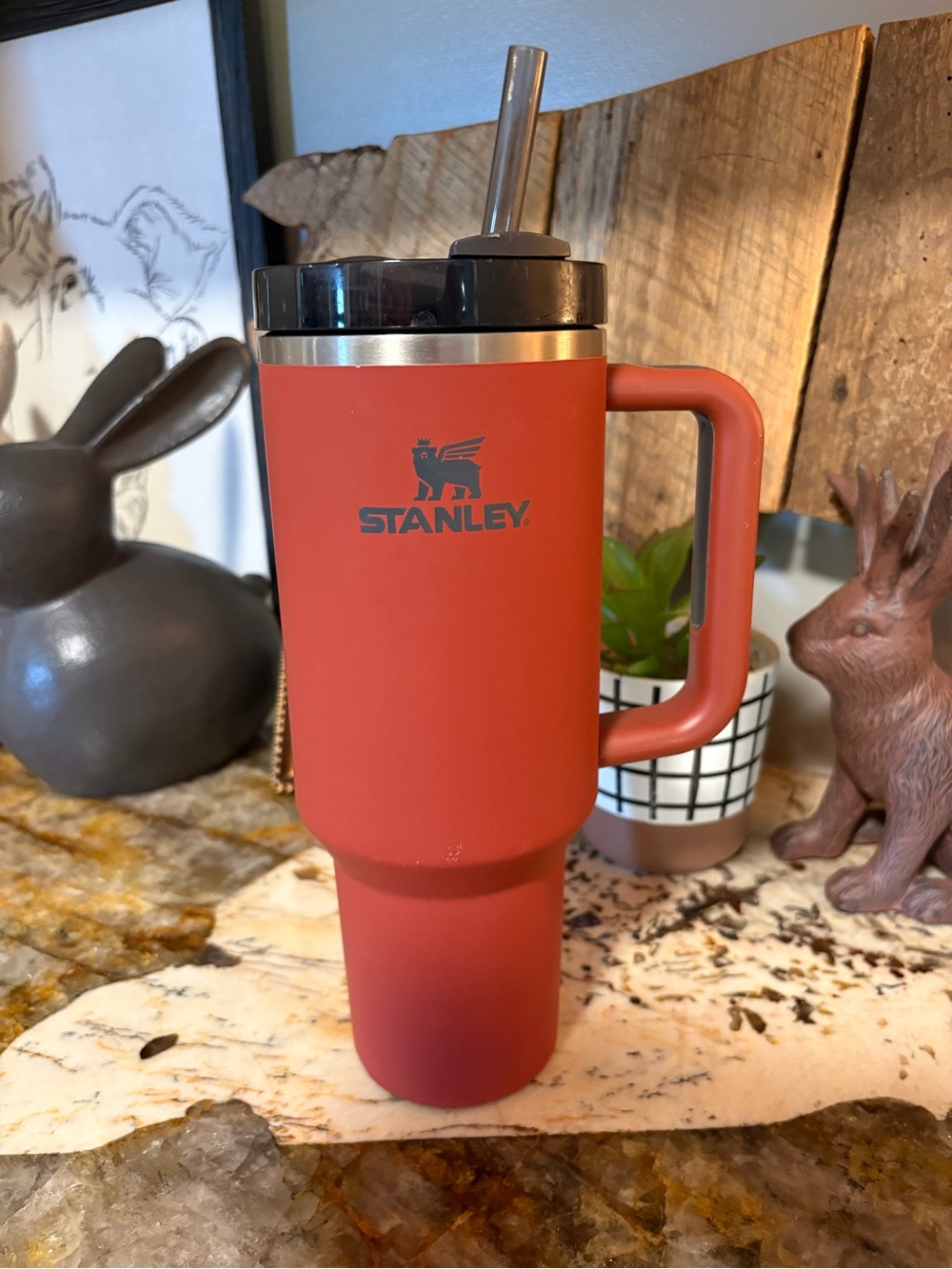 Stanley Tumbler 40oz Soft Matte collection / color is “red rust”